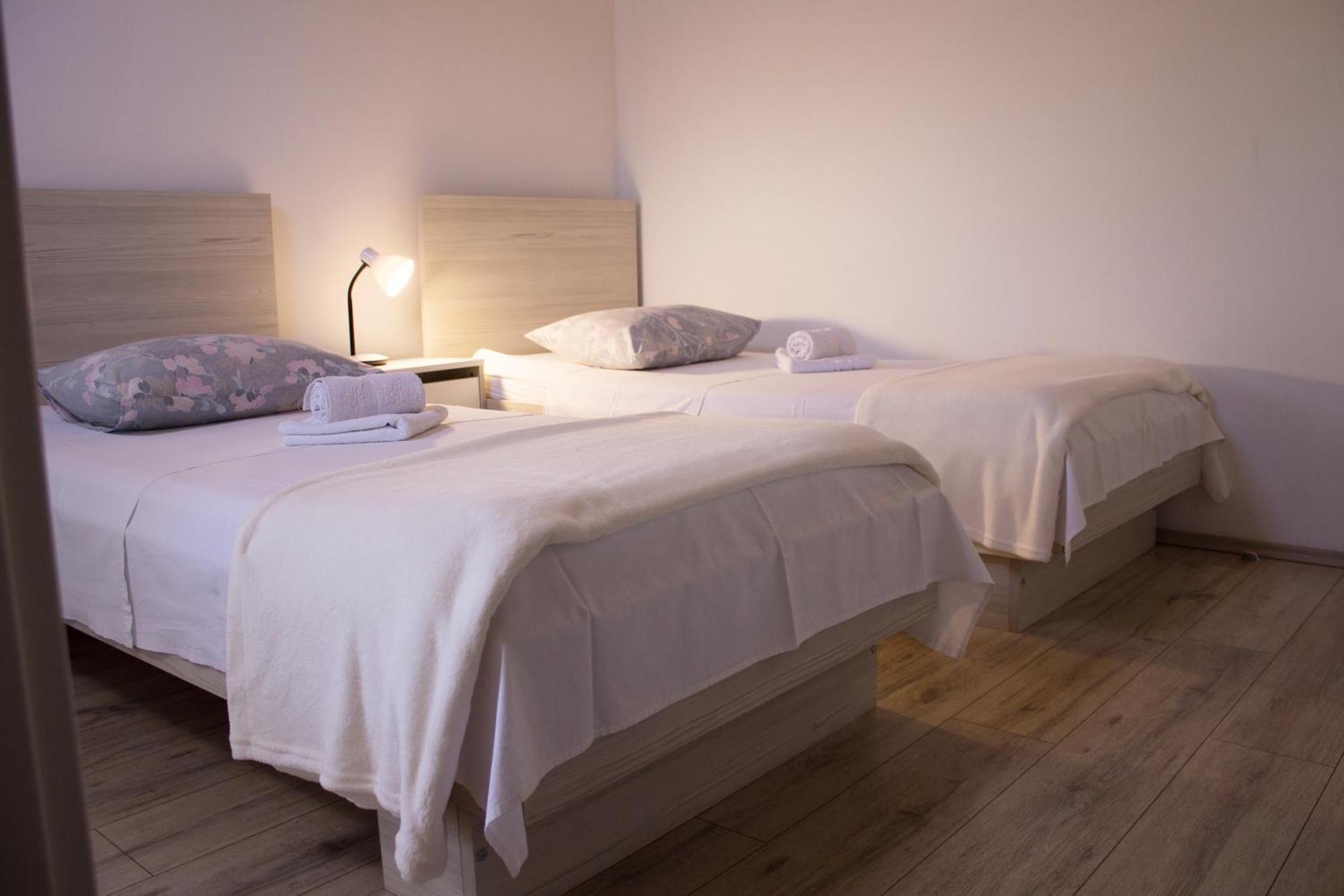 Guesthouse Miranda Np Krka โลโซวาซ ห้อง รูปภาพ