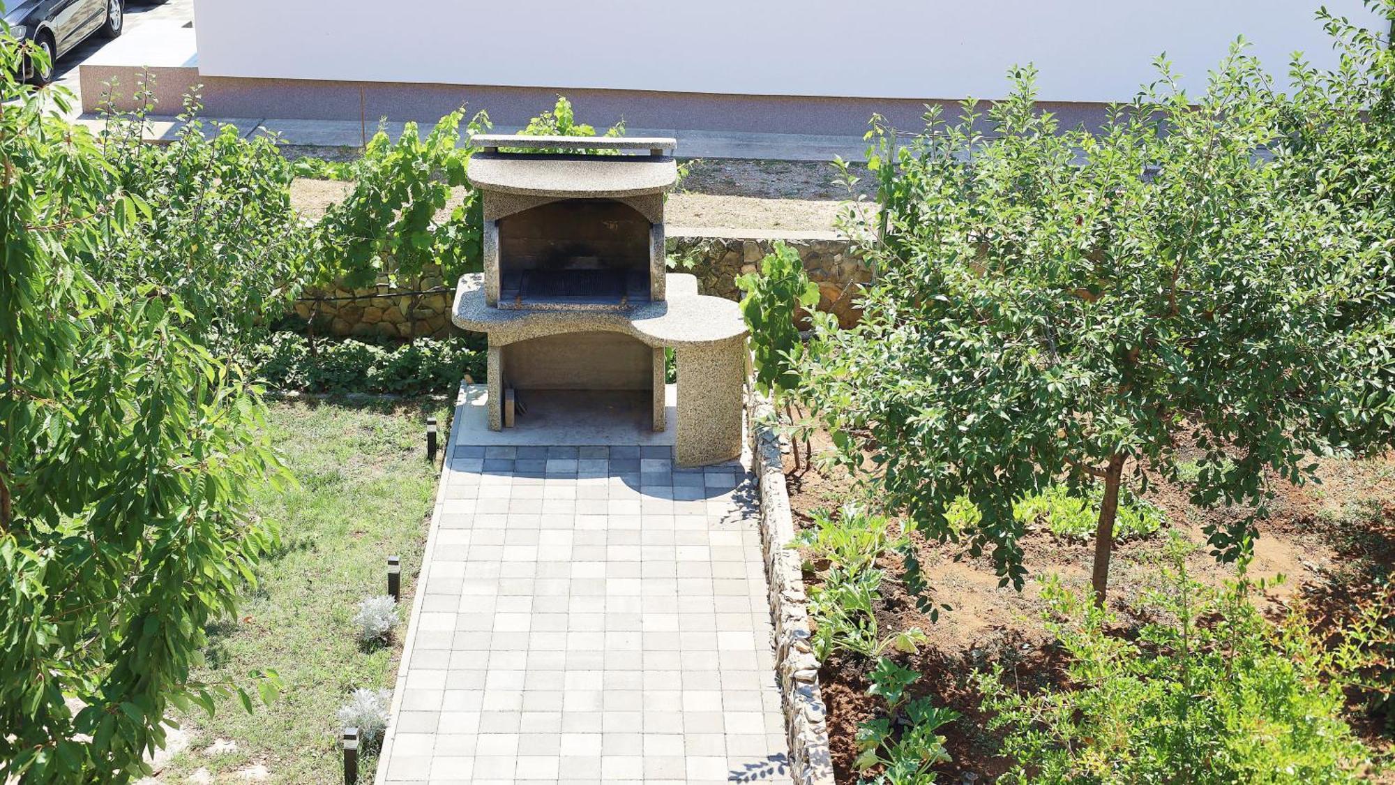 Guesthouse Miranda Np Krka โลโซวาซ ภายนอก รูปภาพ
