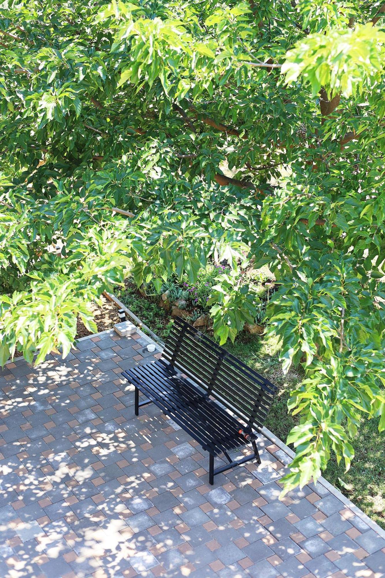 Guesthouse Miranda Np Krka โลโซวาซ ภายนอก รูปภาพ